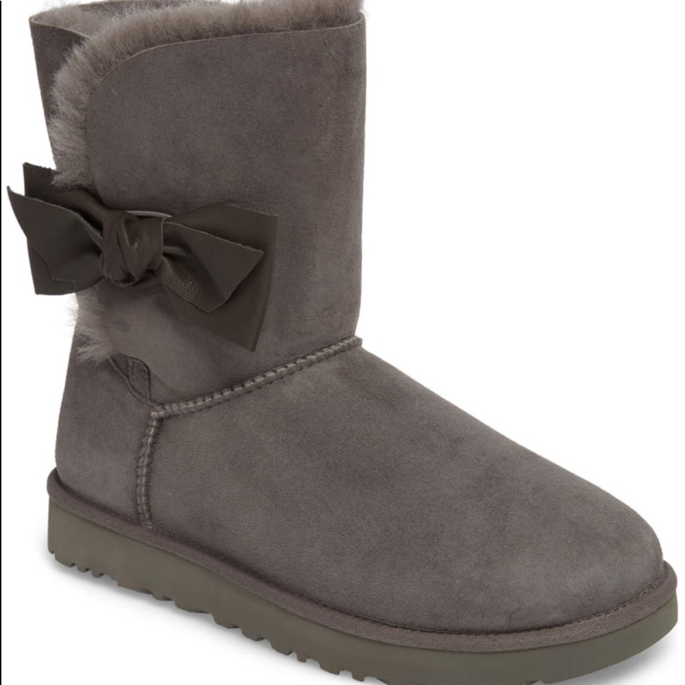 UGG 🔴 Gray Daelynn Boots